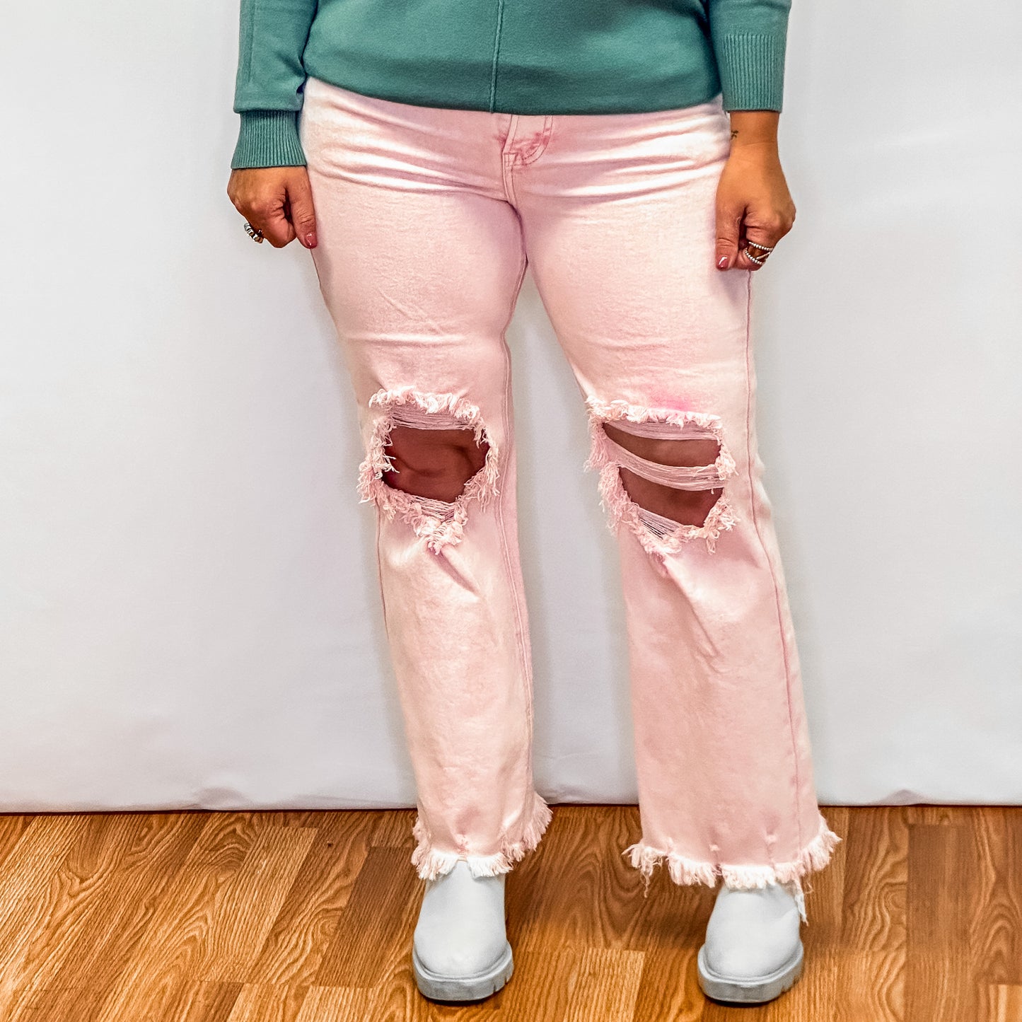 High Rise Knee Distressed Jean